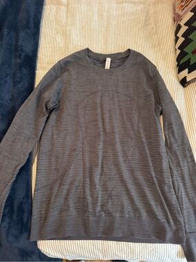 lululemon athletica Navy and Light Gray Striped Long Sleeve Swiftly Tech